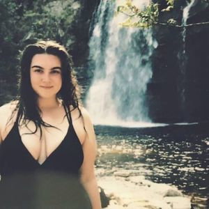 Meet your Posher, Abigail